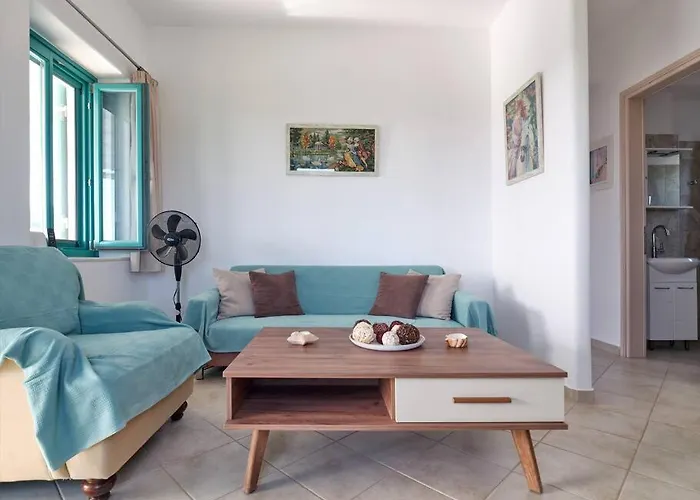 Two Bedroom Cycladic House With Sea View 아파트 *